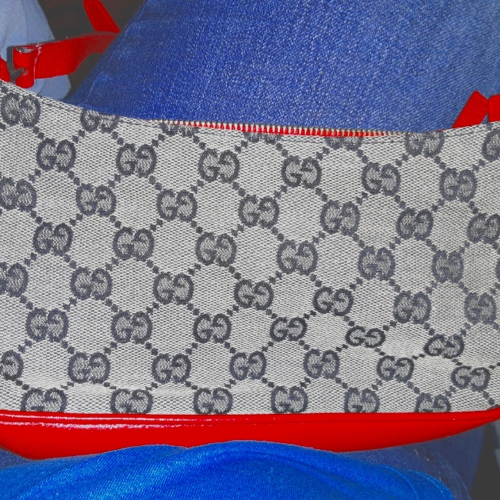 Small Gucci handbag